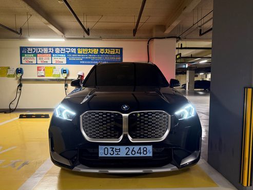 BMW iX1 xDrive 30 xLine — пробег 524 км — фото 1 из 5