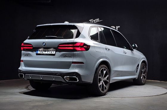 BMW X5 xDrive 40i M Sport — пробег 7 861 км — фото 2 из 5