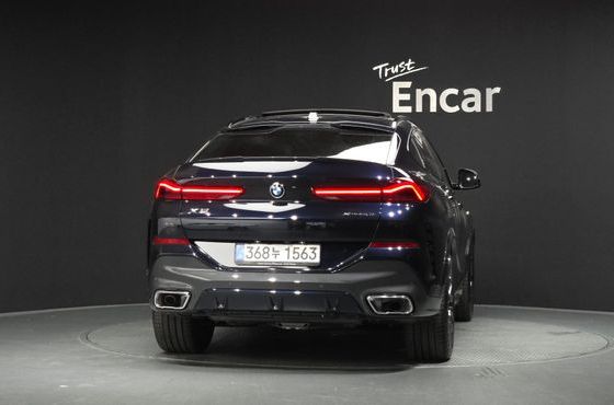 BMW X6 xDrive40i M Sport — пробег 41 км — фото 4 из 5
