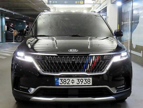 Kia Carnival 9-Seater Signature — пробег 93 343 км — фото 2 из 5