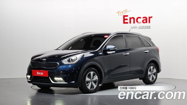 Kia Niro Prestige — пробег 185 117 км — фото 1 из 5