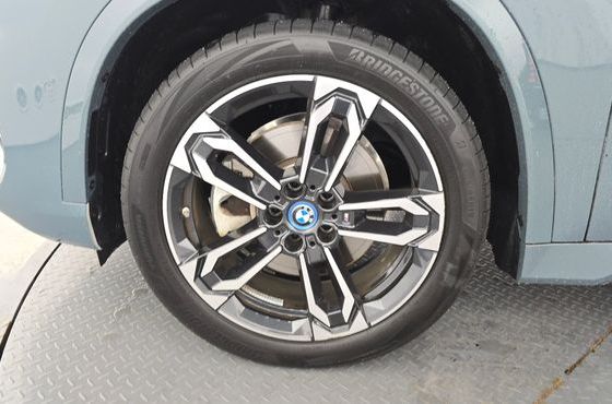 BMW iX1 xDrive 30 M Sport — пробег 14 364 км — фото 5 из 5