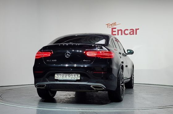 Mercedes-Benz GLC-Class GLC300 4MATIC AMG Line Coupe — пробег 79 186 км — фото 4 из 5