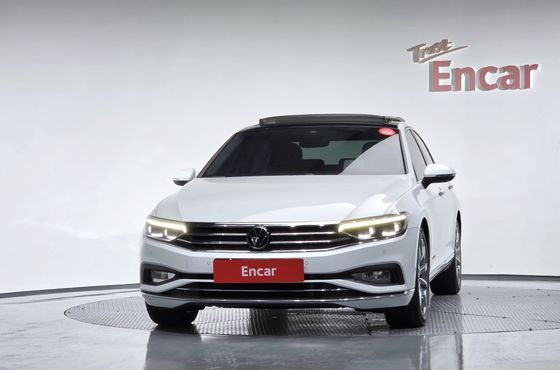 Volkswagen Passat 2.0 TDI Prestige — пробег 53 220 км — фото 3 из 5