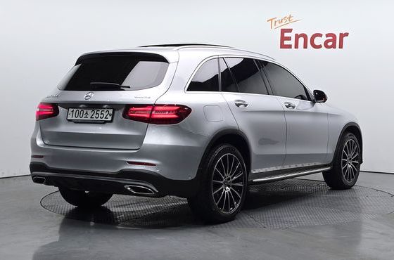 Mercedes-Benz GLC-Class GLC300 4MATIC AMG Line — пробег 51 077 км — фото 2 из 5