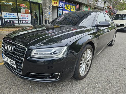 Audi A8 60 TDI Quattro LWB D4 — пробег 275 000 км — фото 4 из 5