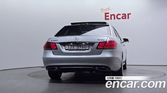 Mercedes-Benz E-Class из Кореи Encar