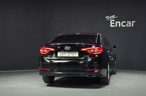 Hyundai Sonata 2.0 Smart — пробег 129 976 км — фото 4 из 5