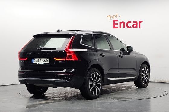 Volvo XC60 B6 Ultimate Bright — пробег 78 250 км — фото 2 из 5