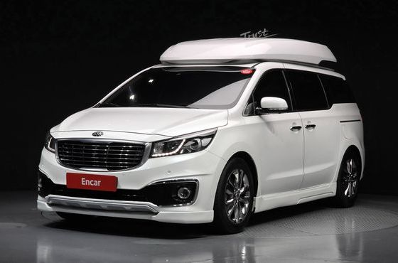 Kia Carnival Gasoline 7-seater Hi-Limousine President — пробег 117 008 км — фото 1 из 5