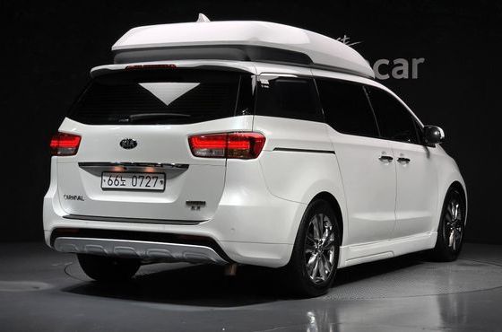 Kia Carnival Gasoline 7-seater Hi-Limousine President — пробег 117 008 км — фото 2 из 5