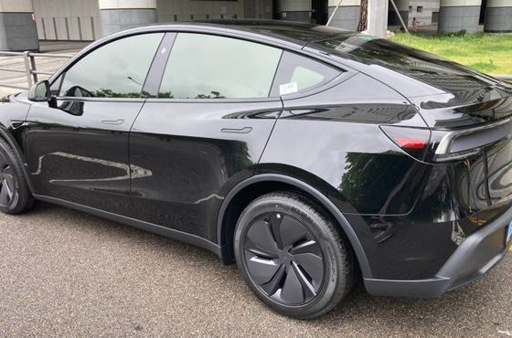 Tesla Model Y Premium RWD — пробег 3 014 км — фото 5 из 5