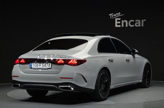 Mercedes-Benz E-Class E300 4MATIC AMG Line Premiere Special — пробег 16 457 км — фото 2 из 5