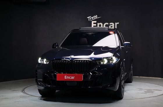 BMW X5 xDrive 40i M Sport — пробег 7 681 км — фото 3 из 5
