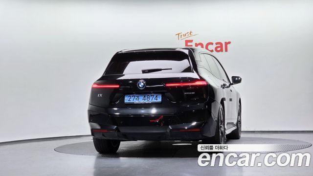 BMW iX из Кореи Encar