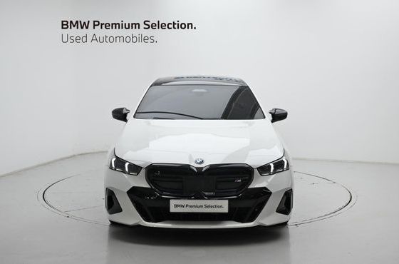 BMW i5 M60 xDrive — пробег 34 105 км — фото 3 из 5