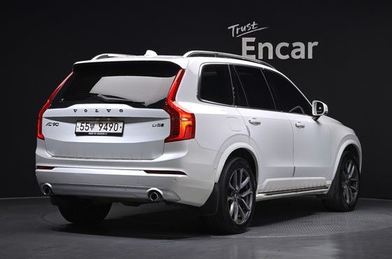 Volvo XC90 D5 Momentum — пробег 86 148 км — фото 2 из 5