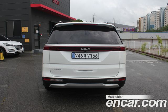 Kia Carnival Gasoline 11-Seater Prestige — пробег 72 241 км — фото 3 из 5