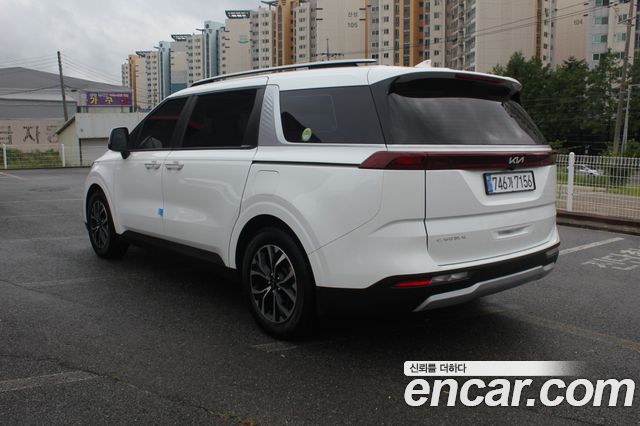 Kia Carnival Gasoline 11-Seater Prestige — пробег 72 241 км — фото 4 из 5