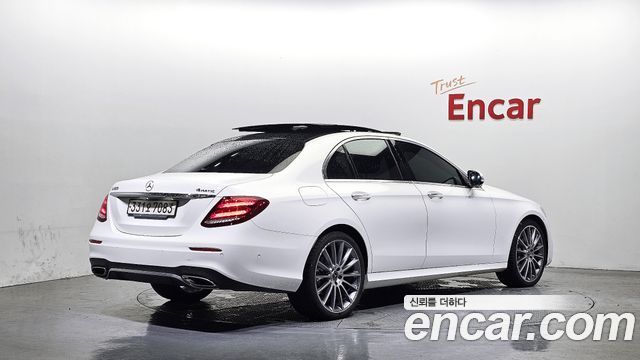 Mercedes-Benz E-Class из Кореи Encar