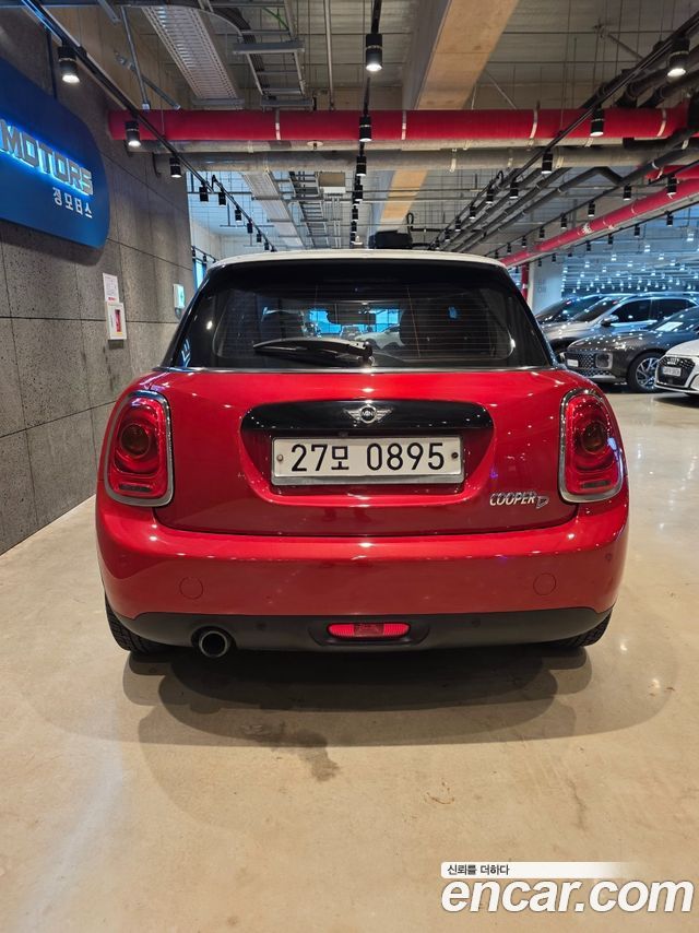 Mini Cooper 5Door Mid 3rd — пробег 150 000 км — фото 4 из 5