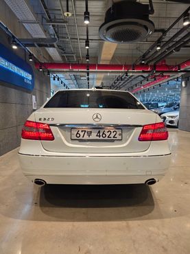 Mercedes-Benz E-Class E300 Elegance — пробег 90 000 км — фото 3 из 5