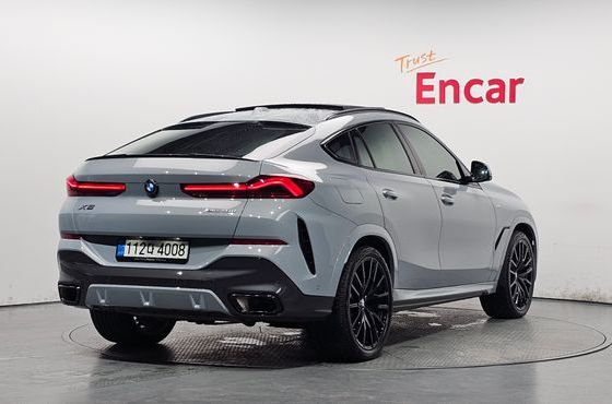 BMW X6 xDrive40d M Sport Online Exclusive — пробег 6 977 км — фото 2 из 5