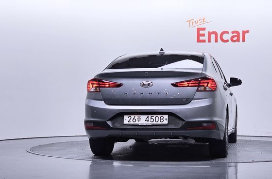 Hyundai AVANTE 1.6 Style — пробег 80 754 км — фото 4 из 5