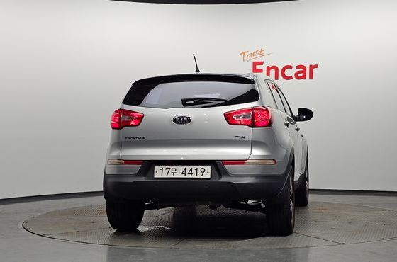 Kia Sportage Diesel 2WD TLX Deluxe — пробег 161 377 км — фото 4 из 5