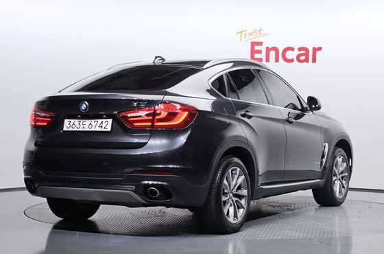 BMW X6 xDrive 30d — пробег 98 258 км — фото 2 из 5