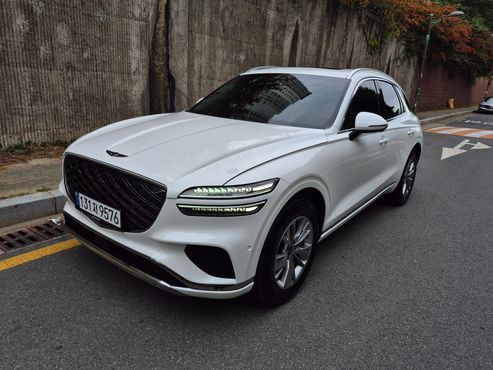 Genesis GV70 2.5T Gasoline 2WD — пробег 4 100 км — фото 2 из 5