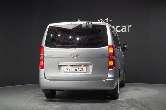 Hyundai Starex 12-Seater Wagon Smart — пробег 138 497 км — фото 4 из 5