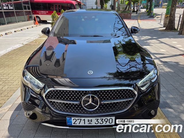 Mercedes-Benz E-Class E200 Avantgarde — пробег 700 км — фото 1 из 5