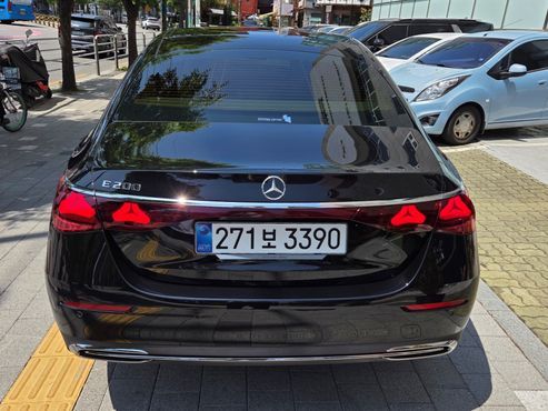Mercedes-Benz E-Class E200 Avantgarde — пробег 700 км — фото 4 из 5