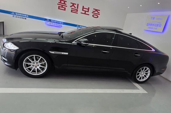 Jaguar XJ 2.0 Luxury SWB X351 — пробег 216 000 км — фото 2 из 5