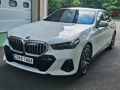 BMW 5-Series 520i M Sport — пробег 35 886 км — фото 3 из 5