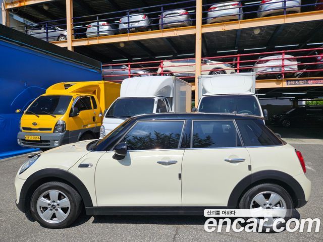 Mini Cooper 5Door Standard 3rd — пробег 115 197 км — фото 3 из 5
