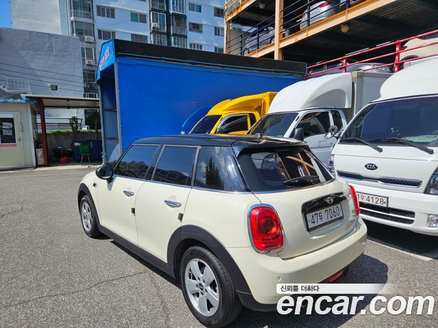 Mini Cooper 5Door Standard 3rd — пробег 115 197 км — фото 4 из 5