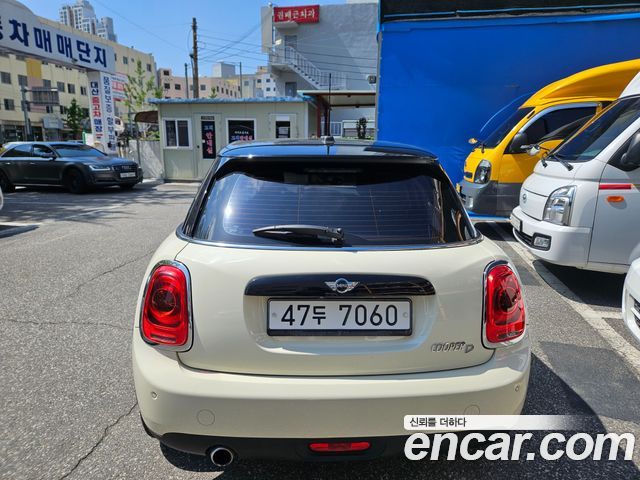 Mini Cooper 5Door Standard 3rd — пробег 115 197 км — фото 5 из 5