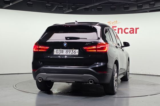 BMW X1 xDrive 20d Joy — пробег 196 798 км — фото 4 из 5