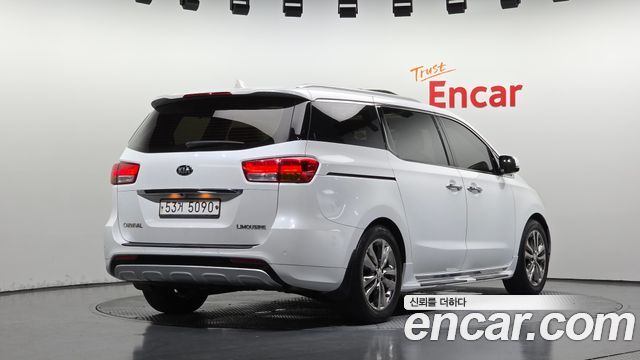 Kia Carnival из Кореи Encar