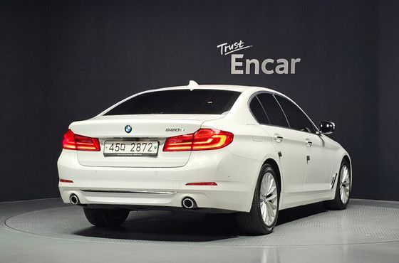 BMW 5-Series 520d Luxury Special Edition — пробег 159 433 км — фото 2 из 5