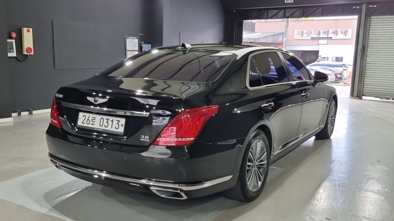 Genesis EQ900 3.8 GDI AWD Luxury — пробег 234 400 км — фото 2 из 5