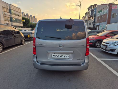 Hyundai Starex 5-Seater VAN CVX Premium — пробег 185 902 км — фото 5 из 5