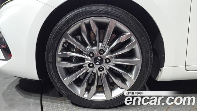 Kia K7 из Кореи Encar