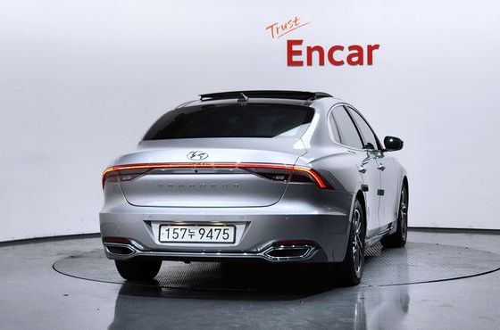 Hyundai Grandeur 3.0 LPi Rent Car Premium — пробег 140 290 км — фото 4 из 5