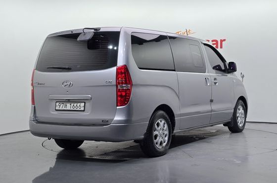 Hyundai Starex 5-Seater VAN CVX Premium — пробег 159 666 км — фото 2 из 5