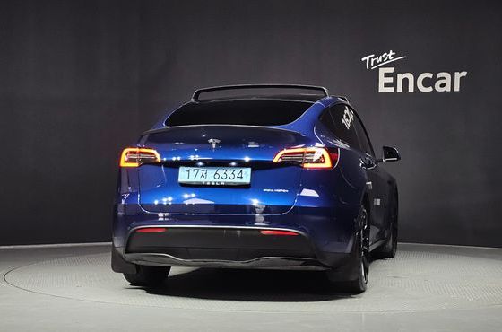 Tesla Model Y Long Range AWD — пробег 94 996 км — фото 4 из 5