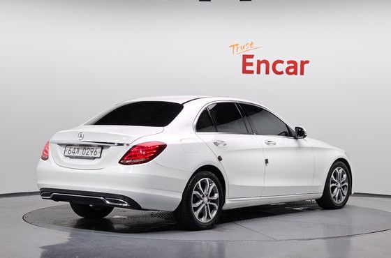 Mercedes-Benz C-Class C220 d Avantgarde — пробег 115 561 км — фото 2 из 5