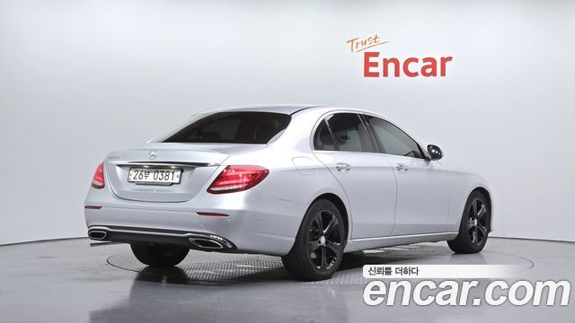 Mercedes-Benz E-Class из Кореи Encar